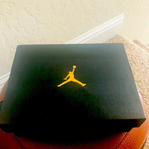 Jordan 13 Retro - Picture 2 of 7